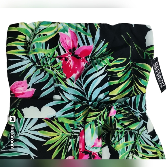 🆕 New York Company black floral strapless romper size S - Picture 2 of 12